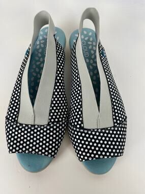 Cloud Footwear Colette Polka Dot Slingback Sandals Peep Toe Comfort Sz37 US6.5-7